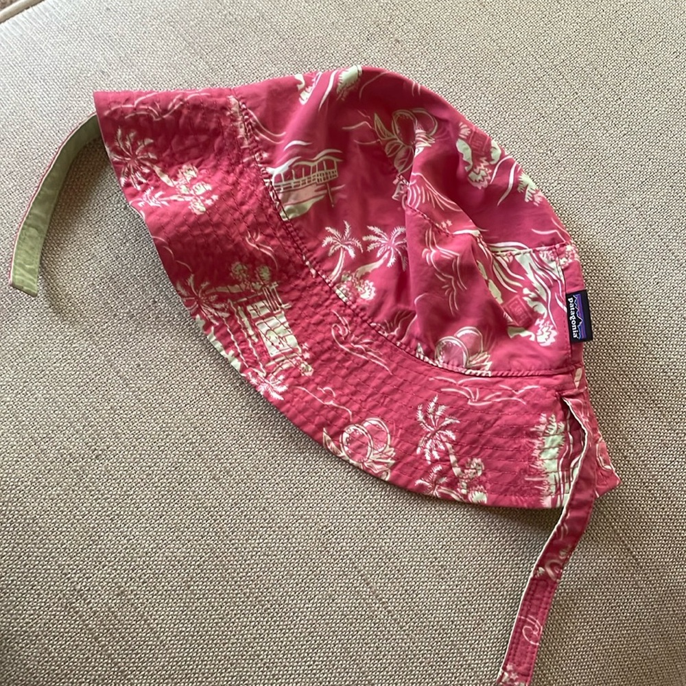 Patagonia toddler hat